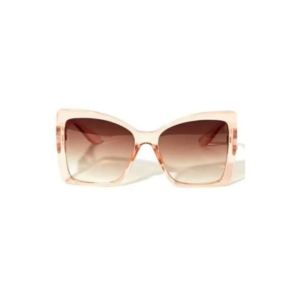 All The Right Angles Sunglasses‎ Blush